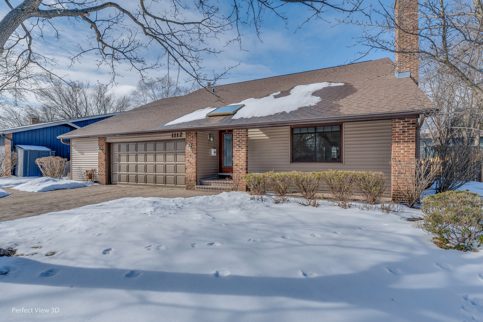 Property Photo: 1112 N Pepper Tree Drive IL 60067