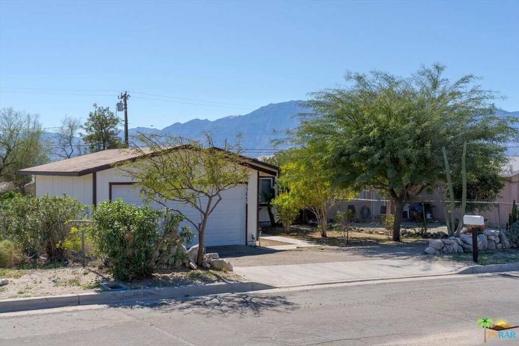 Property Photo:  66229 5th Street  CA 92240 