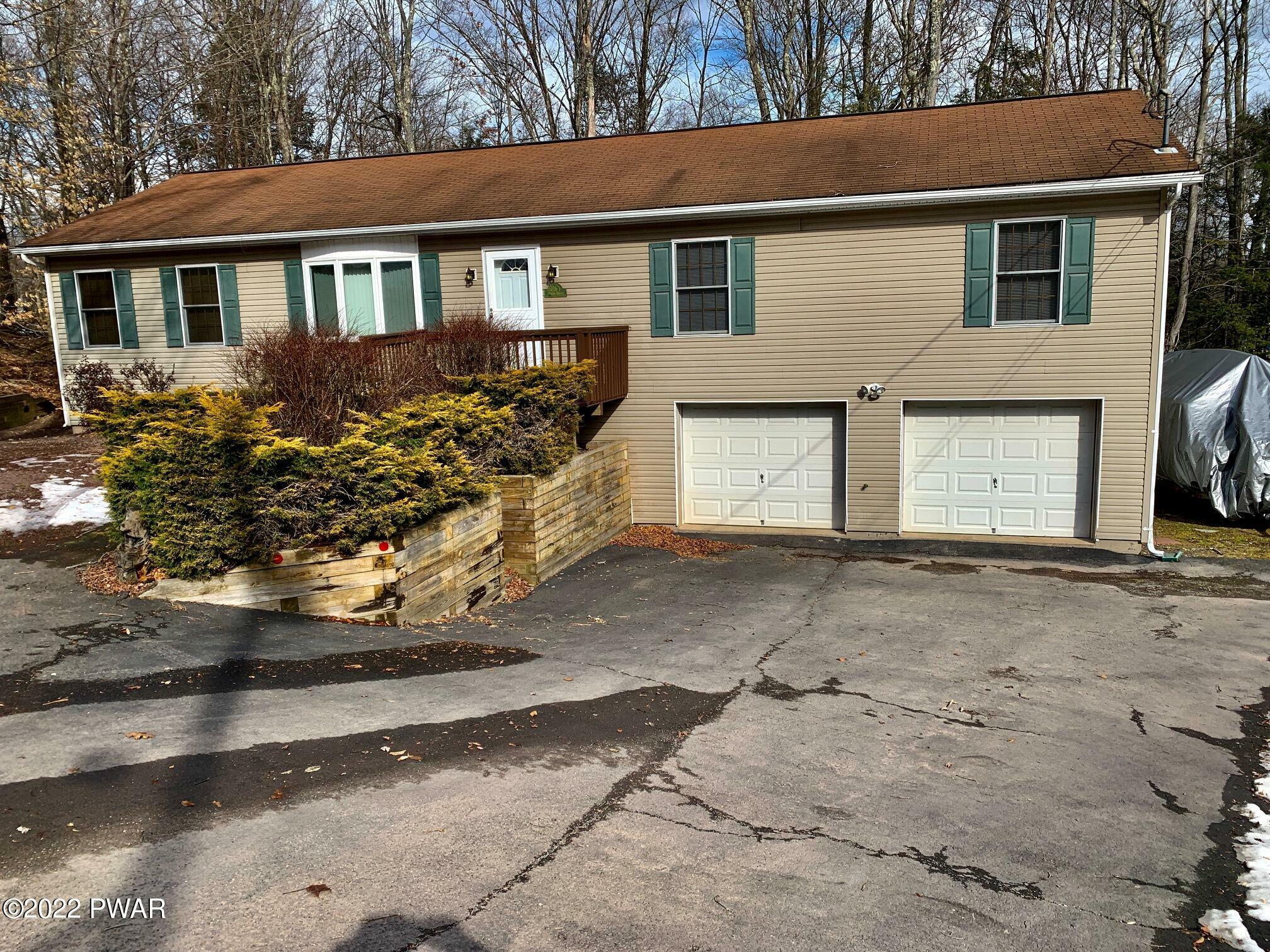 Property Photo:  1041 Indian Drive  PA 18436 