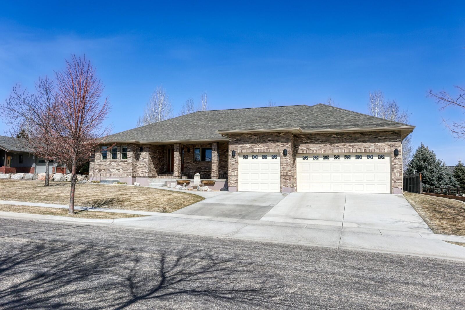 Property Photo: 507 Park View Boulevard WY 82801