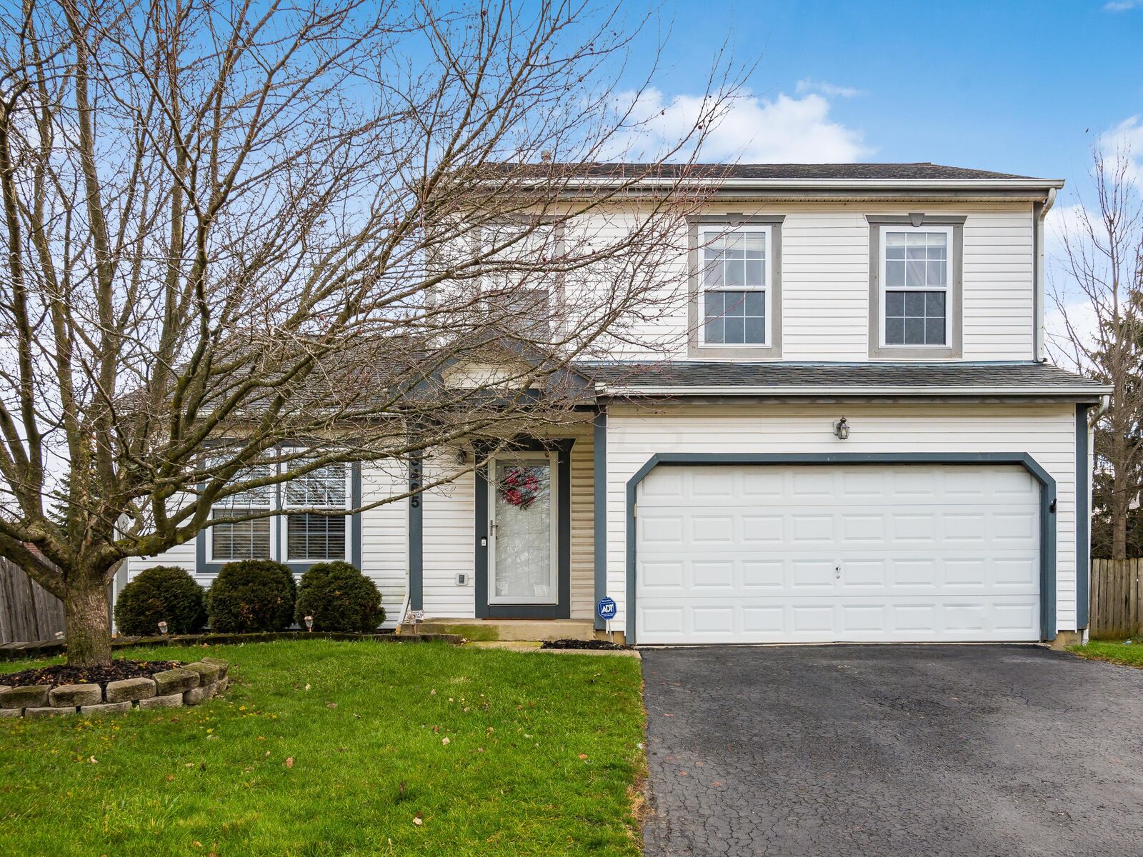 Property Photo:  5465 Avonhurst Court  OH 43119 