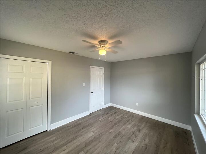 Property Photo:  204 S Main Avenue  FL 34715 