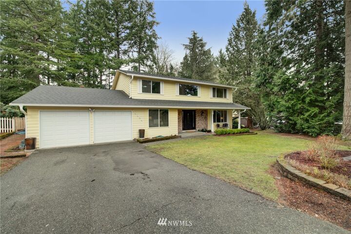 Property Photo: 15854 132nd Place SE WA 98058