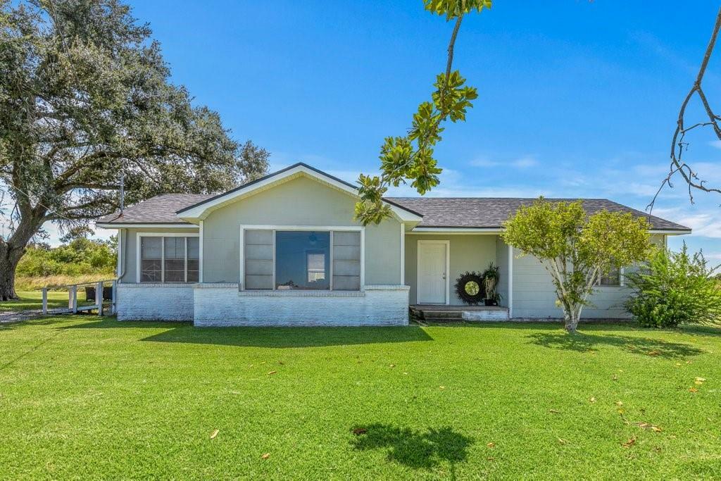 Property Photo:  2154 2168 Smith Road  LA 70607 