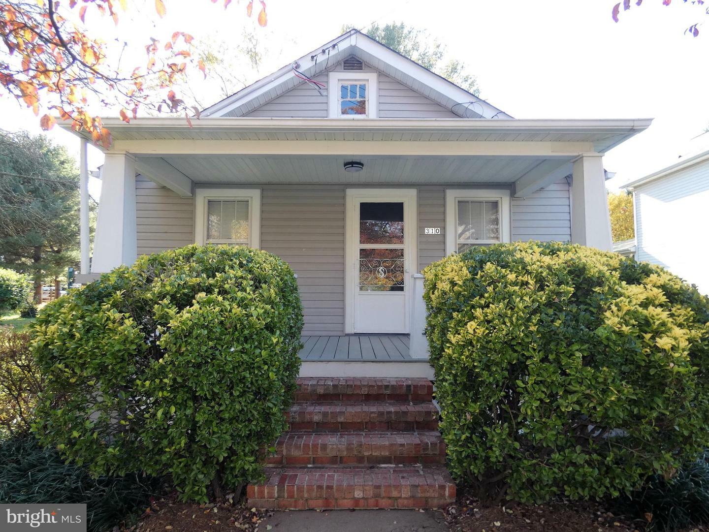 Property Photo:  310 Fourth Street  VA 22408 