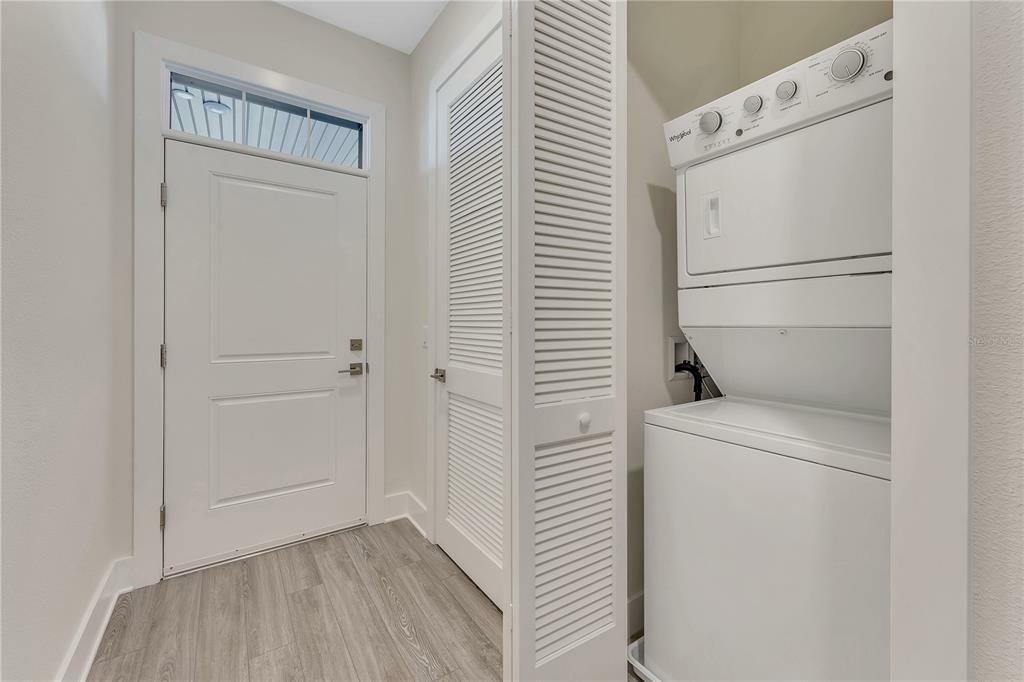 Property Photo: 5205 Eggleston Avenue 103 FL 32810