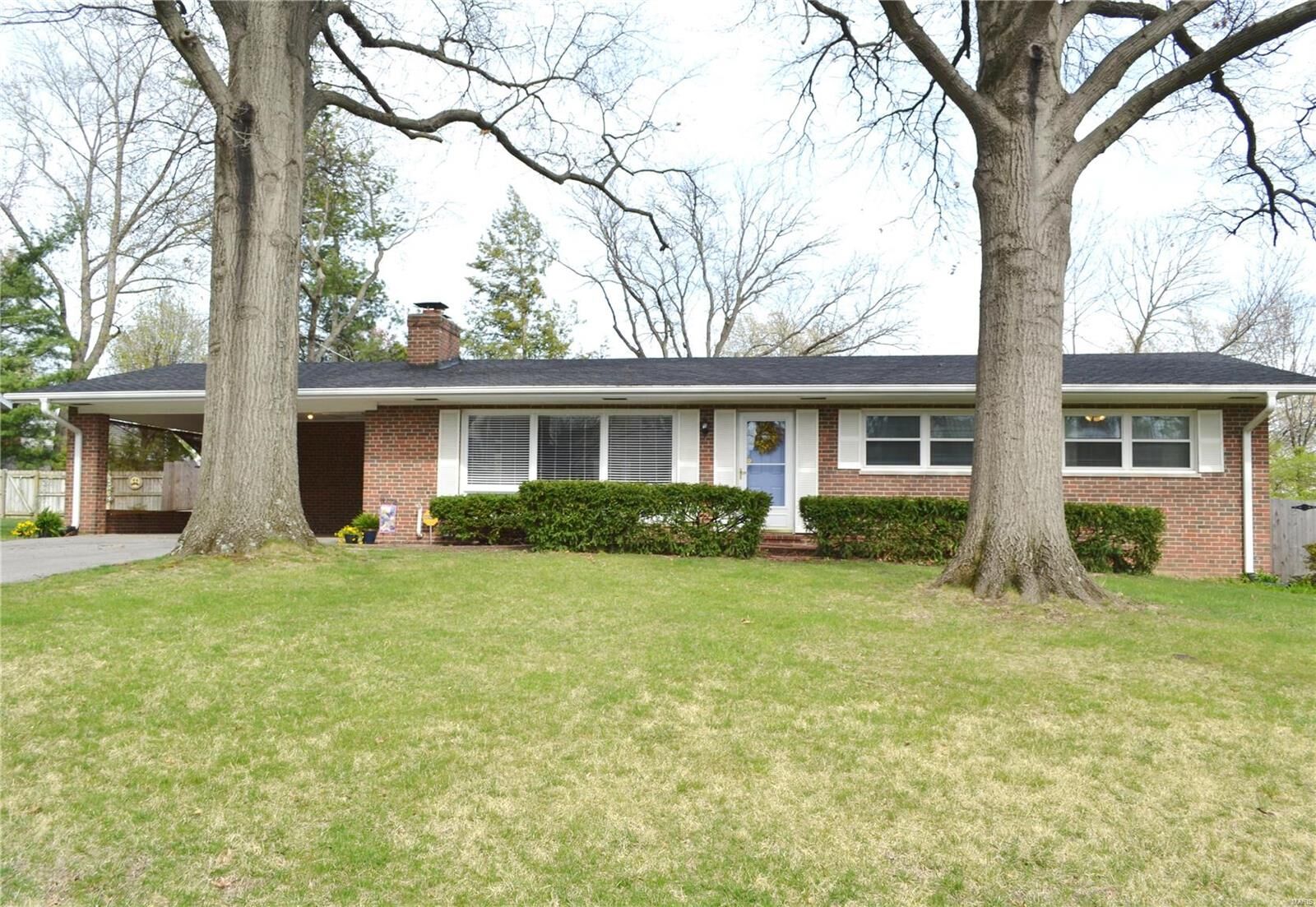 Property Photo: 1 Broad Meadows MO 63124