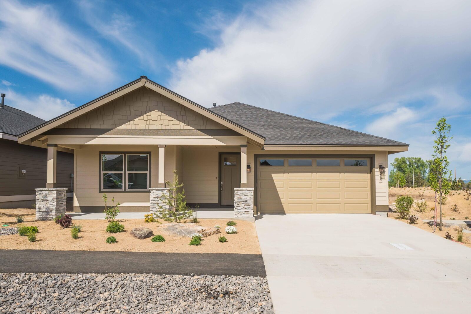 Property Photo: 2365 NW Redwood Avenue OR 97756