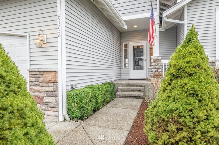 Property Photo: 19392 Rainier View Road SE WA 98272