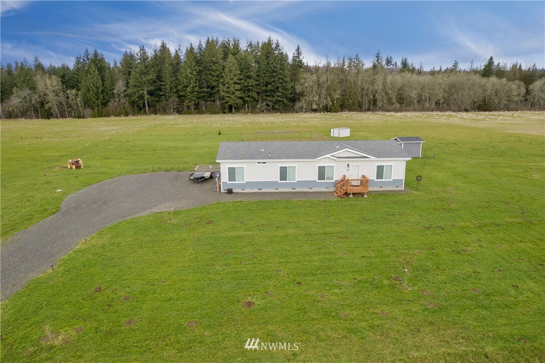 Property Photo:  163 Apple Tree Lane  WA 98570 