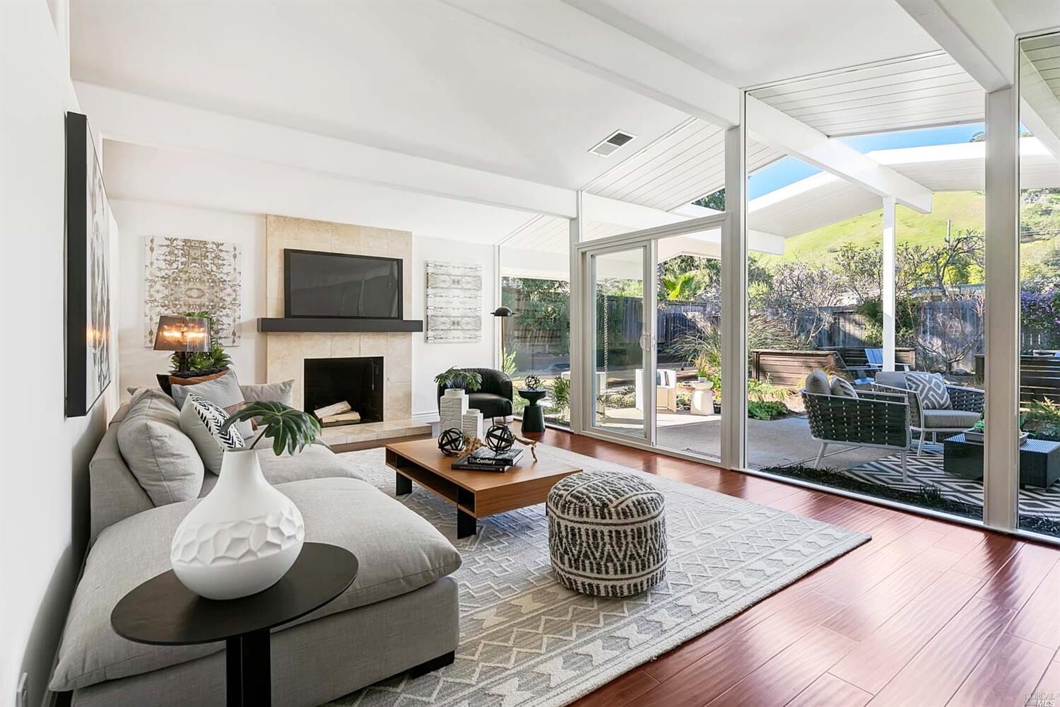 Property Photo:  684 Blackberry Lane  CA 94903 