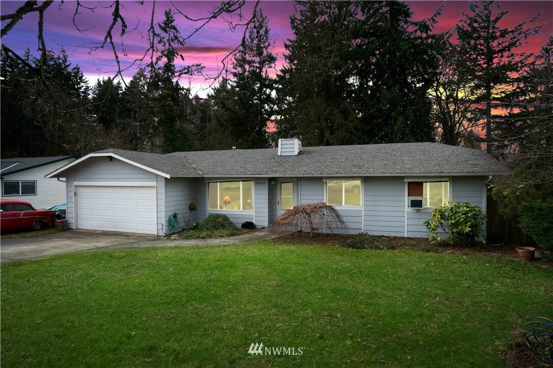 Property Photo:  2404 26th Street SE  WA 98374 