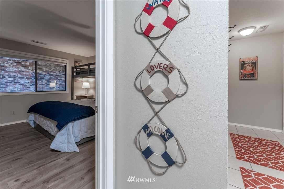 Property Photo:  113 E Center Street 8  WA 98816 