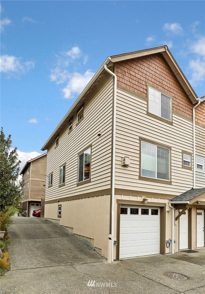 9202 Interlake Avenue N A  Seattle WA 98103 photo