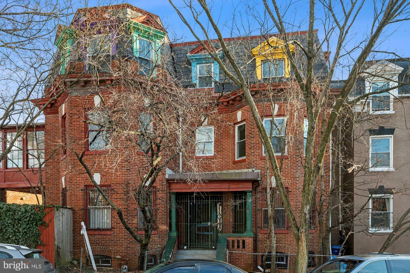 Property Photo: 1614 Kilbourne Place NW DC 20010