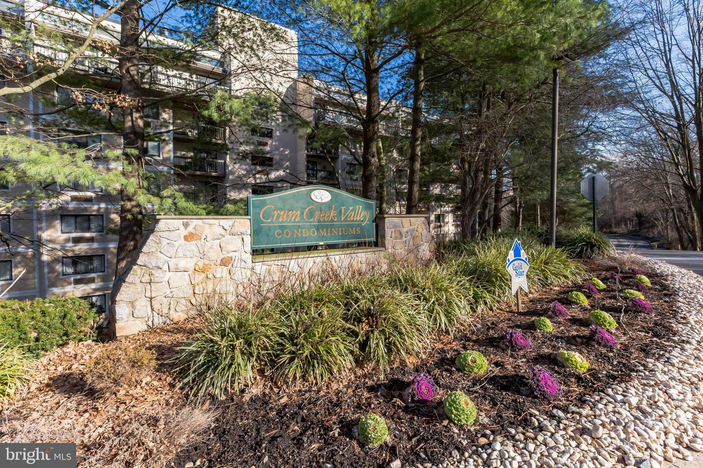 Property Photo: 800 Avondale Road 6A PA 19086