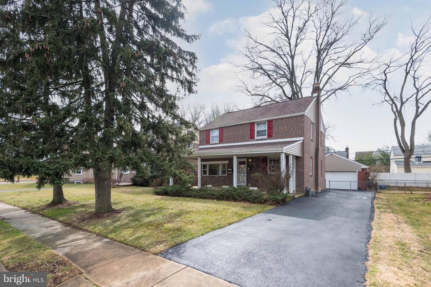 Property Photo:  605 Stanbridge Road  PA 19070 