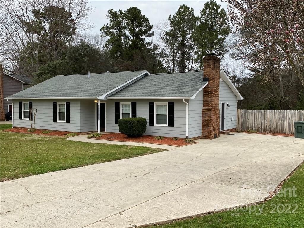 Property Photo:  1416 Shady Bark Drive  NC 28054 