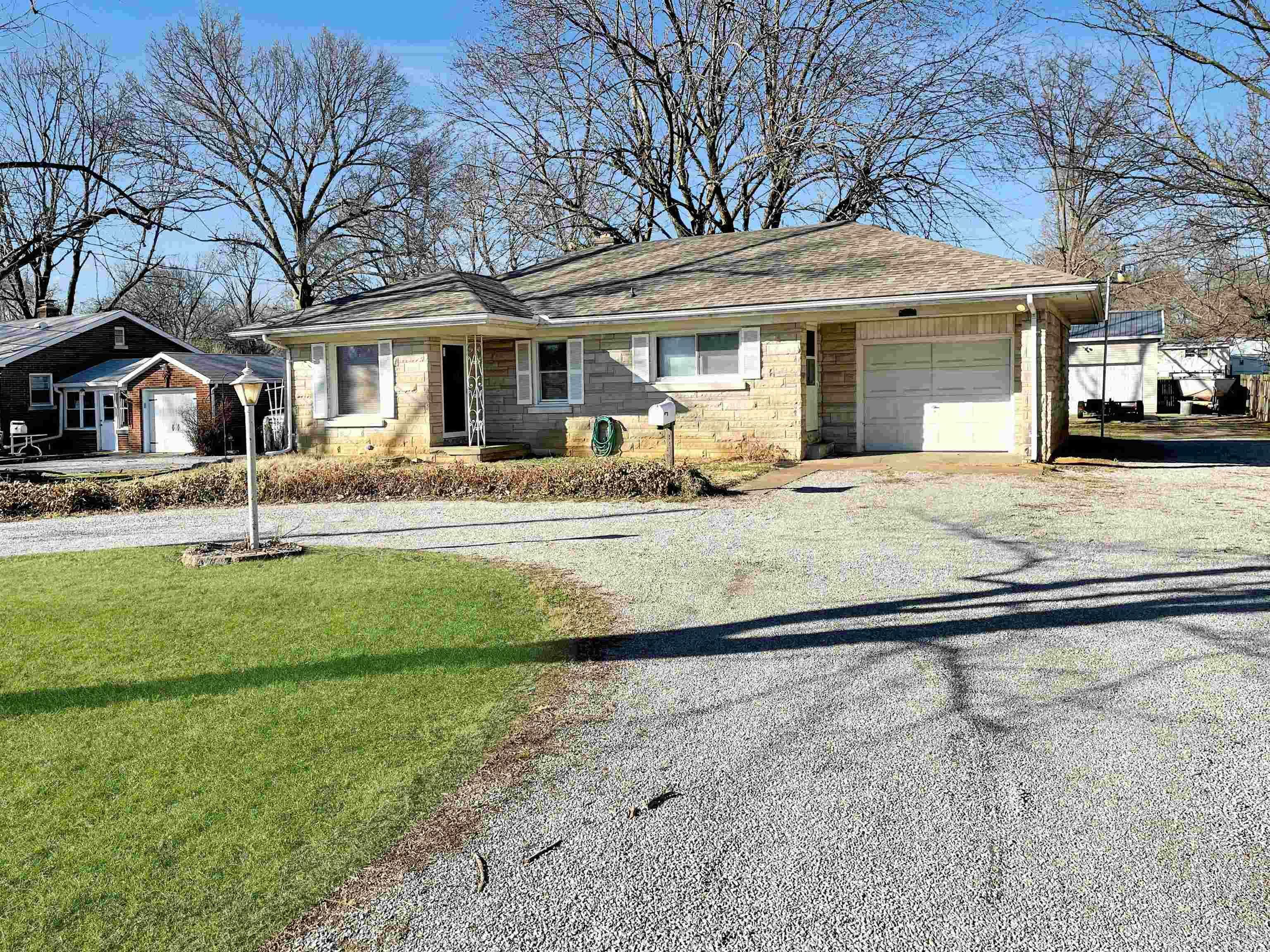 1820 E Riverside Drive  Evansville IN 47714 photo