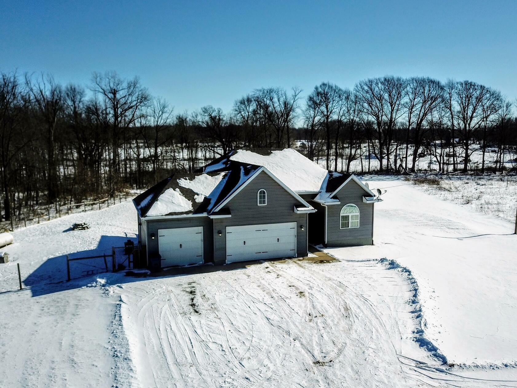 Property Photo:  1221 Dean Road  MI 49092 