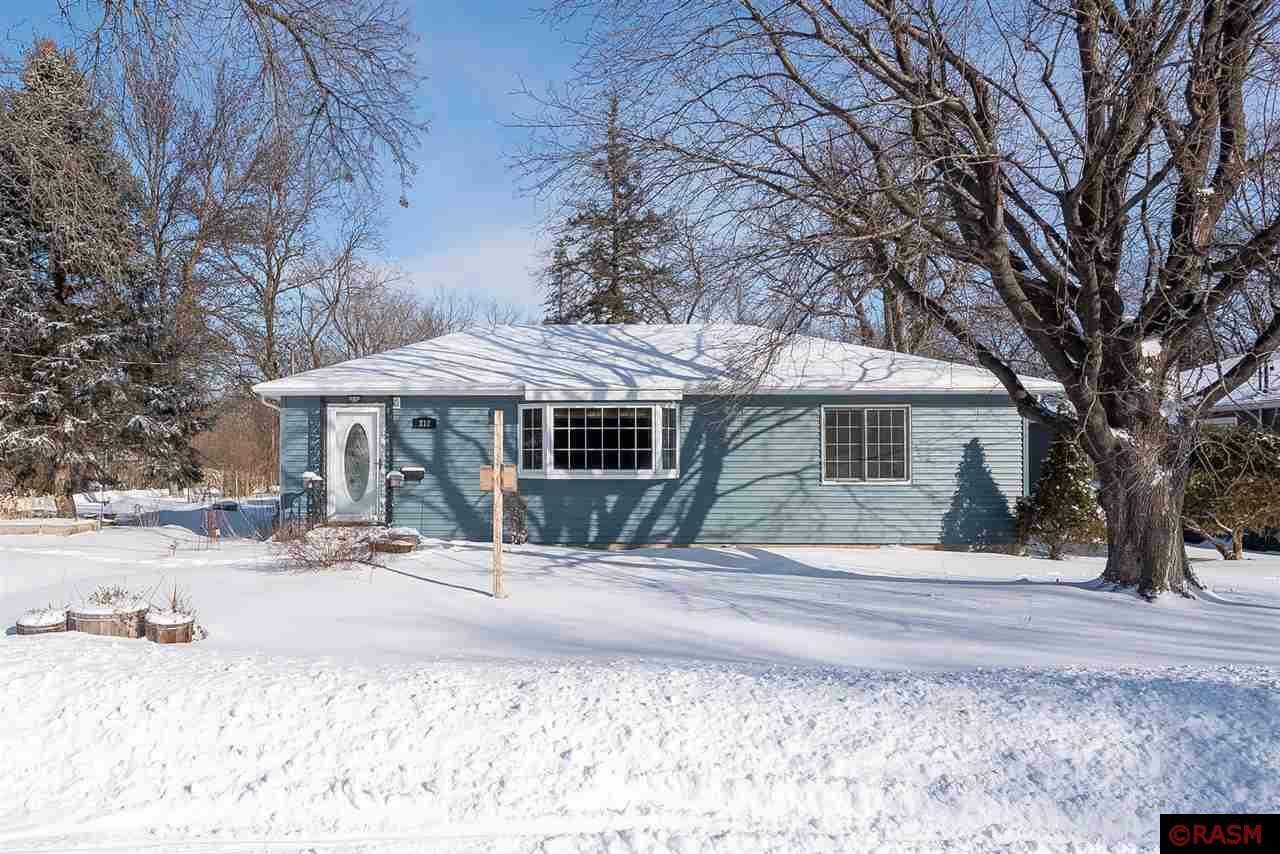 Property Photo: 212 Davis Street MN 56001