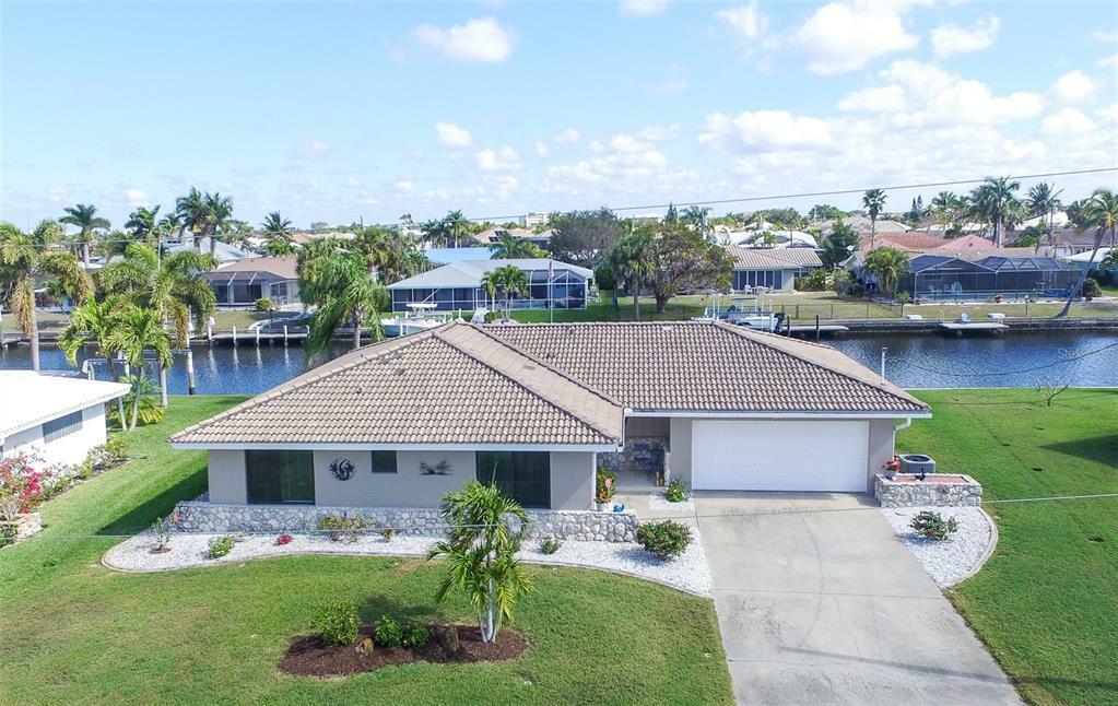 Property Photo:  360 Delido Court  FL 33950 