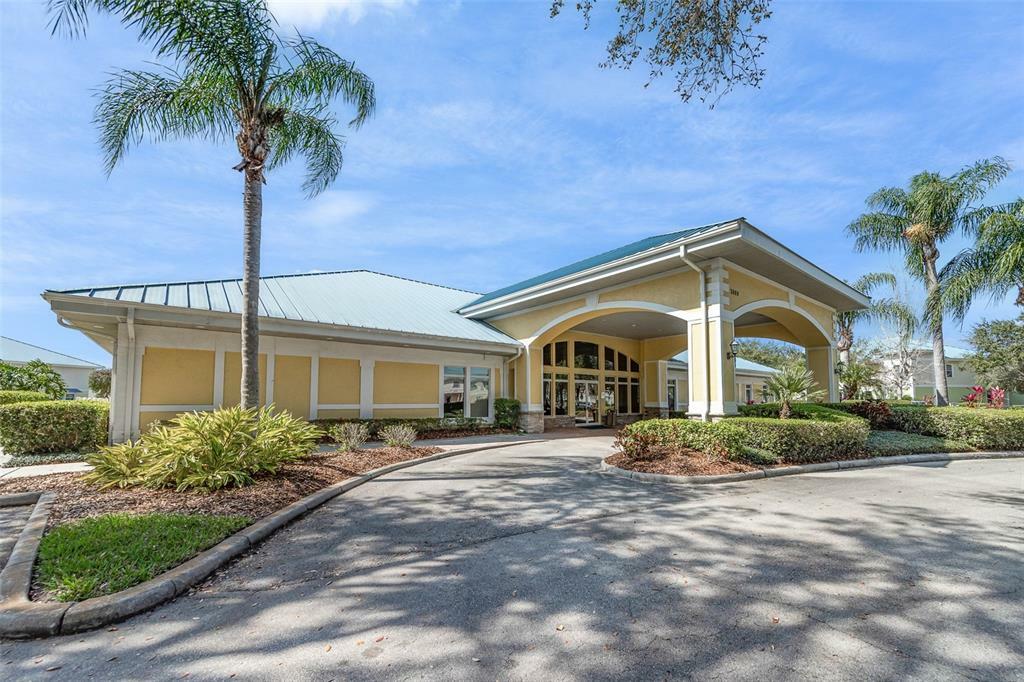 Property Photo:  2064 Green Oak Court  FL 34744 