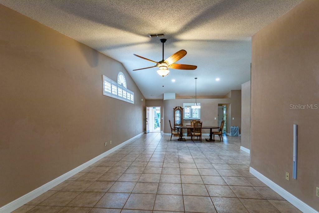 Property Photo:  2558 Wrencrest Circle  FL 33596 