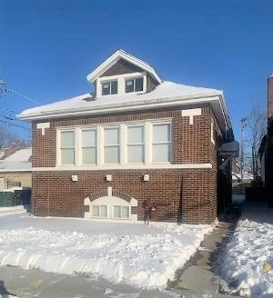 Property Photo:  10615 S Bensley Avenue  IL 60617 
