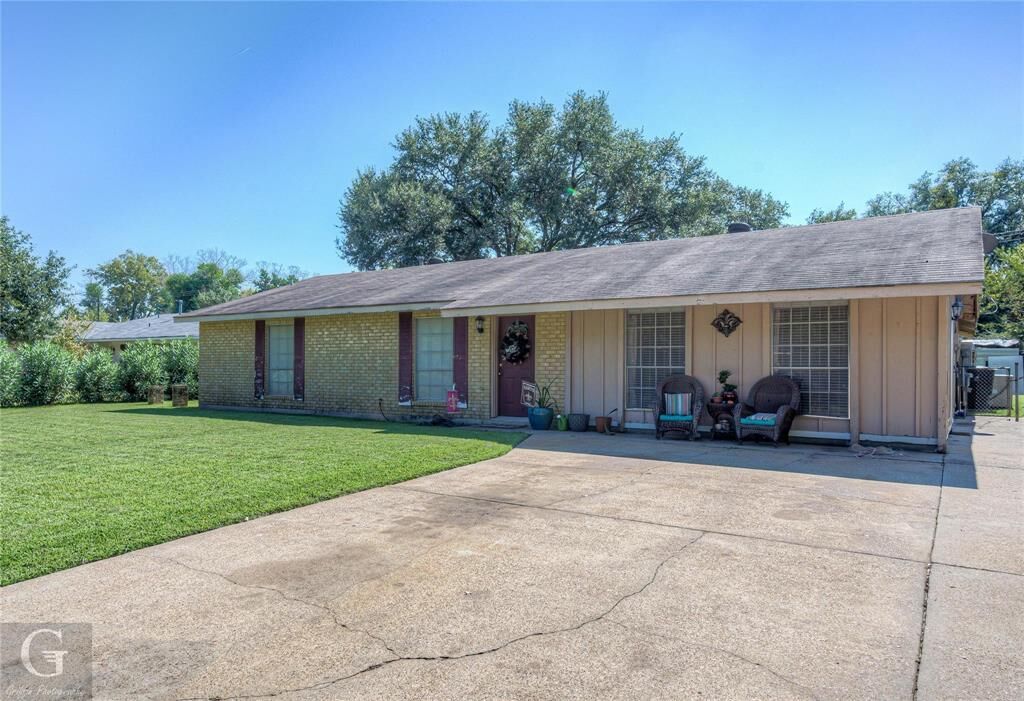 Property Photo: 2524 Ashdown Drive LA 71111