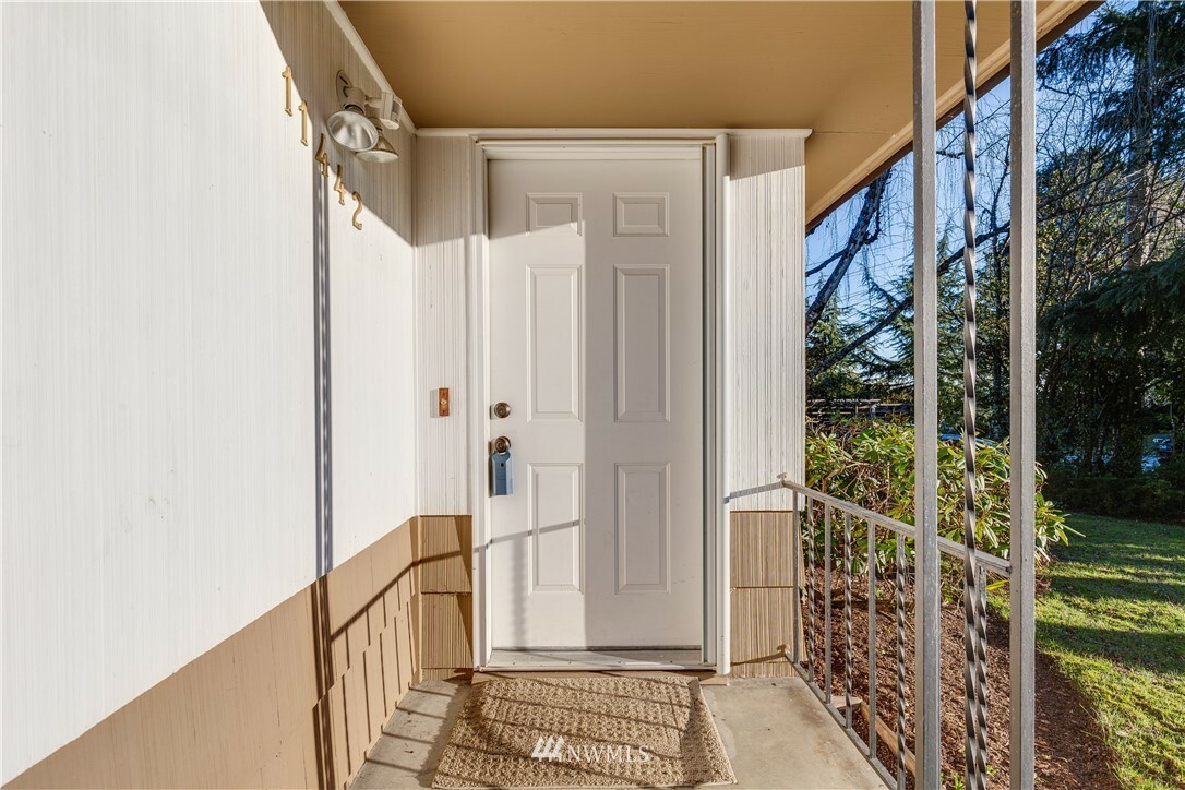 Property Photo: 11442 Marine View Drive SW WA 98146