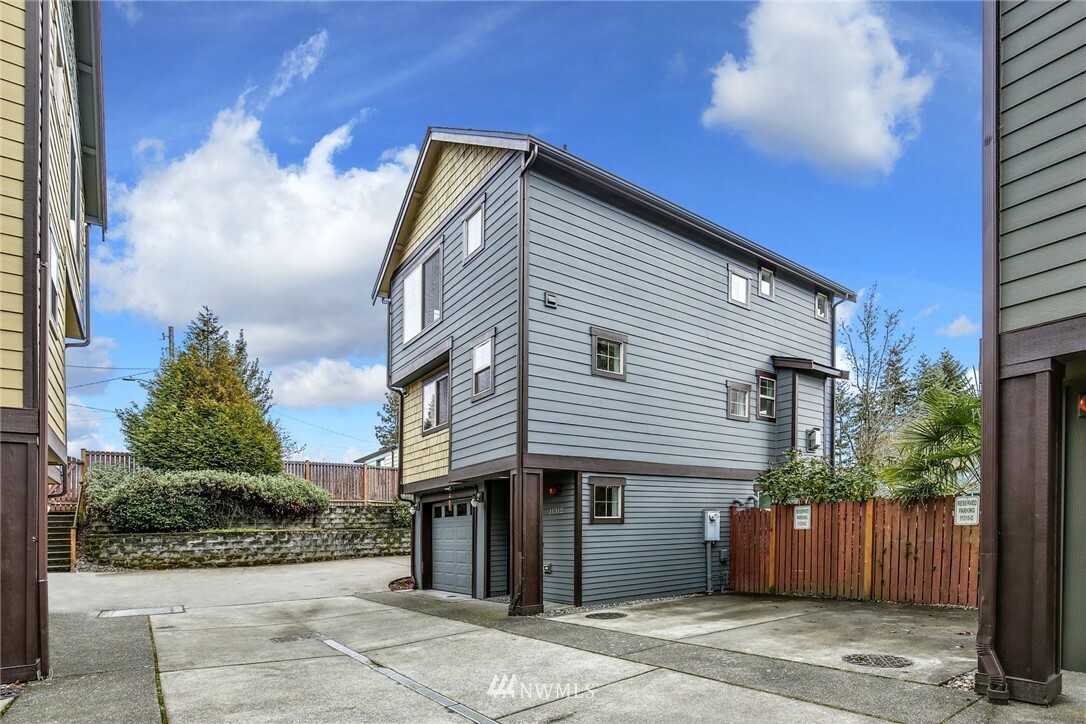 Property Photo:  11312 8th Avenue NE  WA 98125 