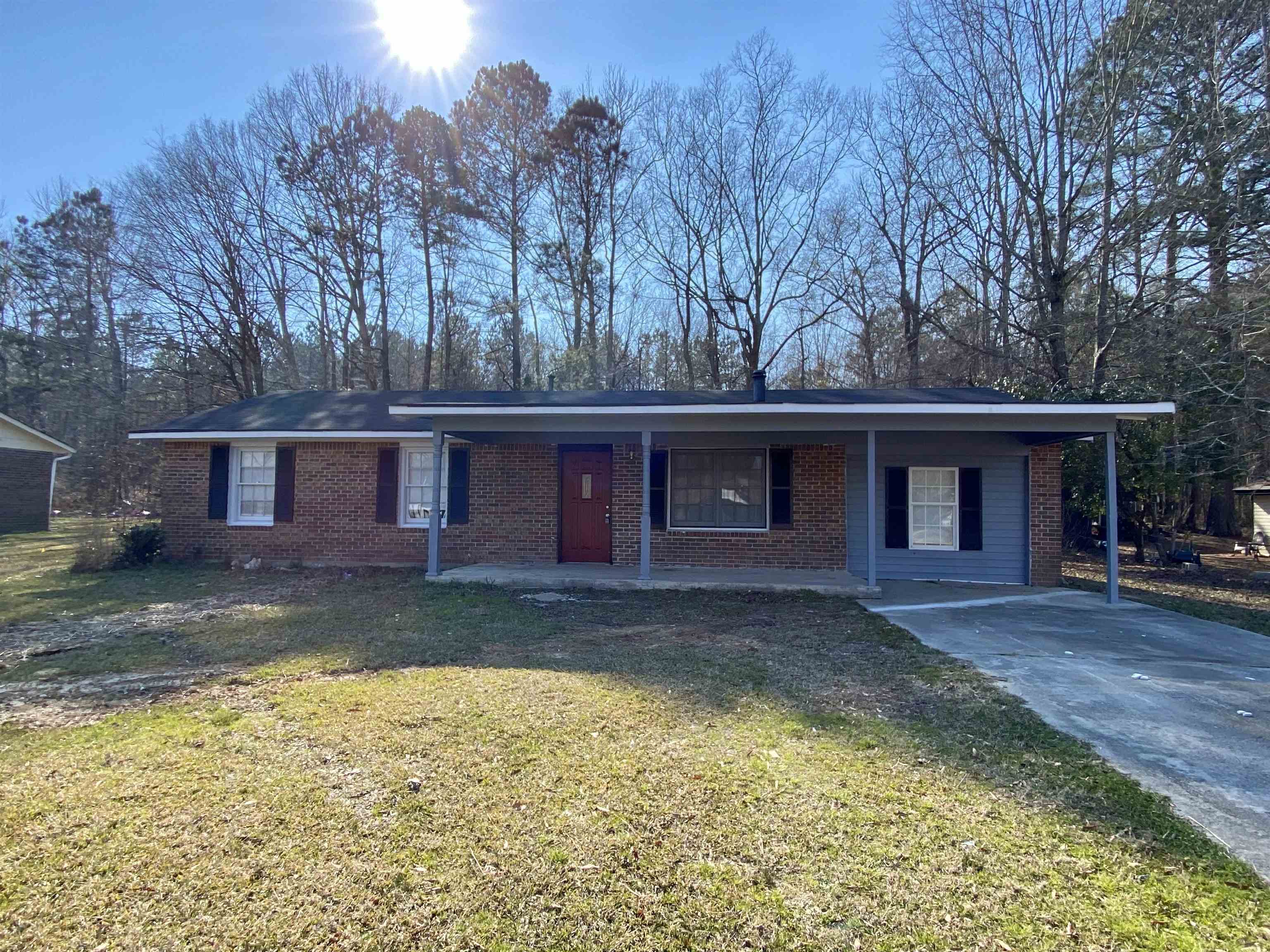 Property Photo:  1011 Alexander Avenue  GA 30669 