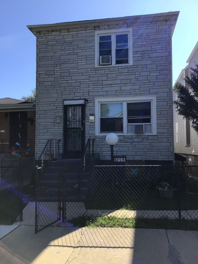 Property Photo: 9259 S Calumet Avenue IL 60619
