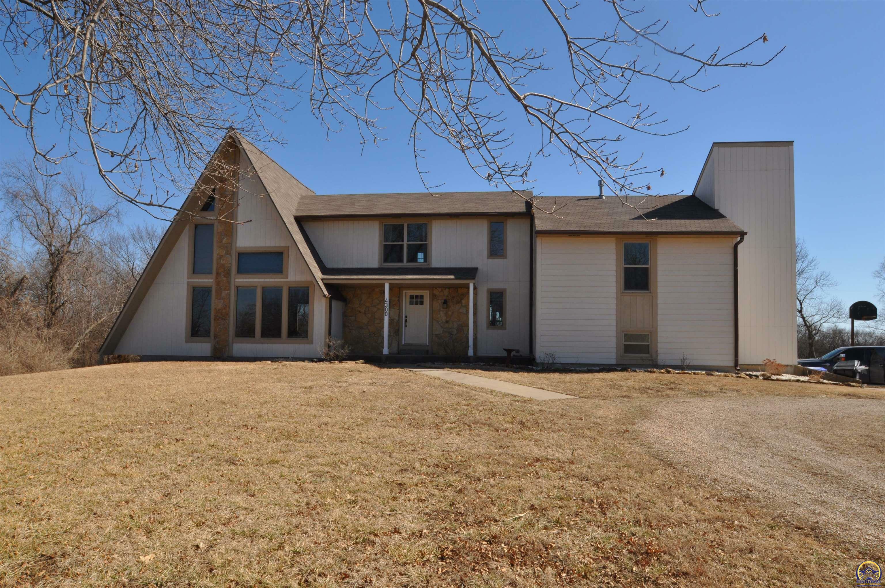 4300 SE McMahan Ct  Tecumseh KS 66542 photo