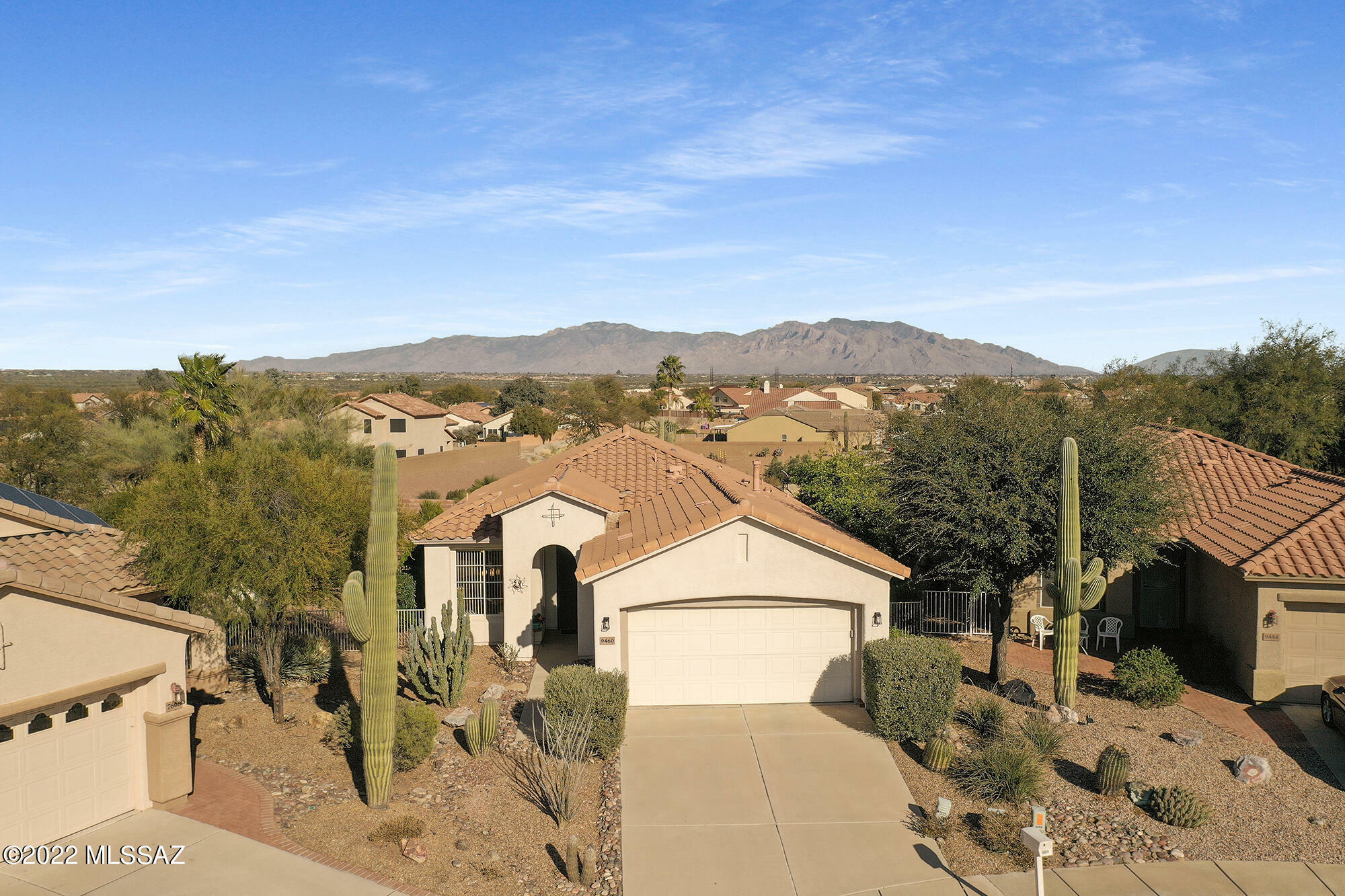 Property Photo:  9460 N Desert Mist Lane  AZ 85743 