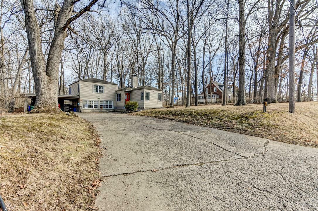 Property Photo:  8 Oak Ridge Drive  IL 62521 