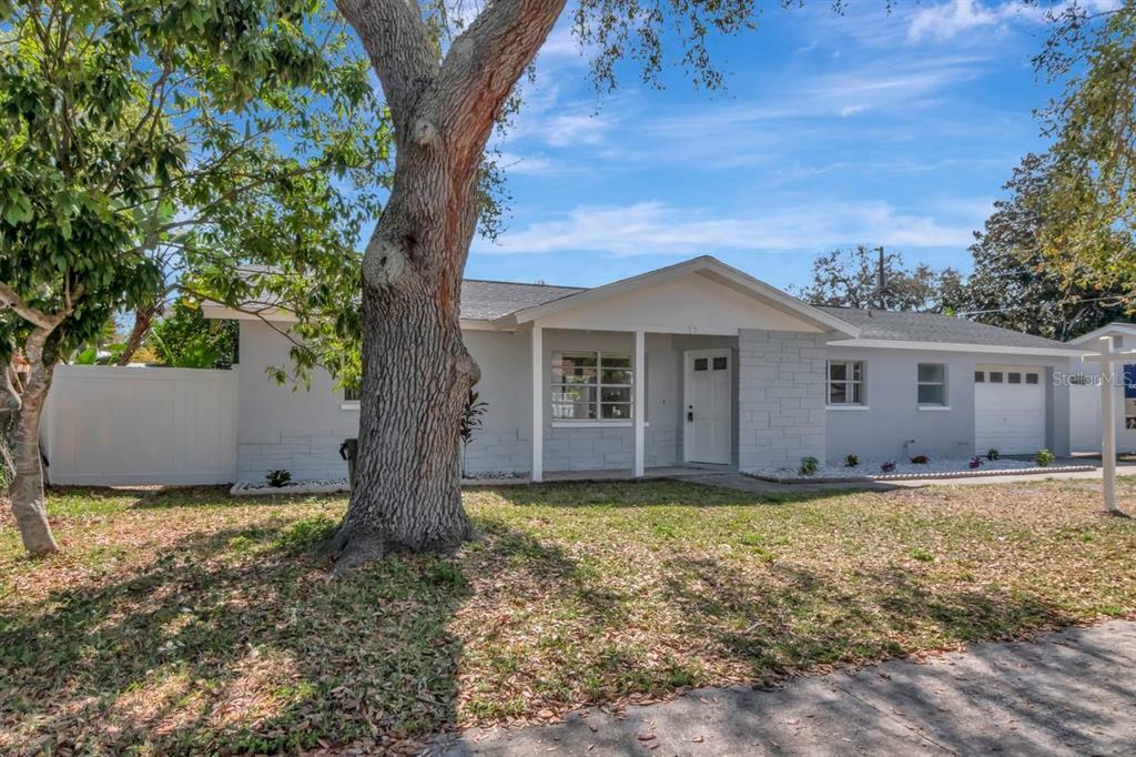 Property Photo: 5836 99th Terrace N FL 33782