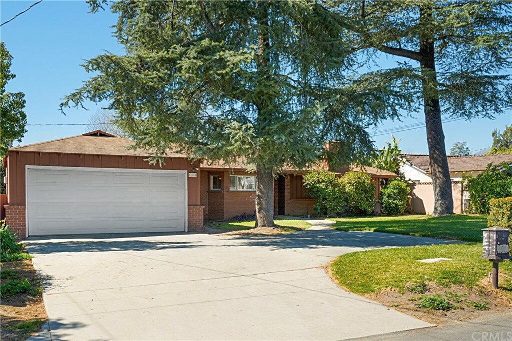 Property Photo:  1335 Mayflower Avenue  CA 91006 