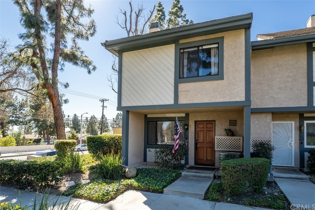 Property Photo:  571 W 9th Street  CA 91786 