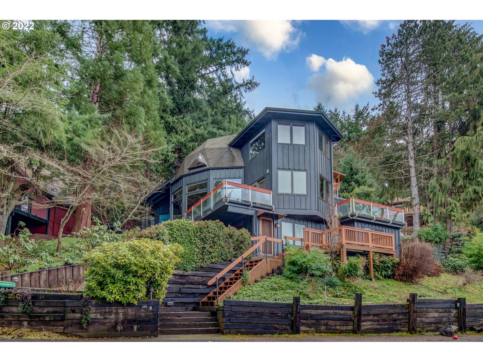 Property Photo: 3506 Onyx Pl OR 97405