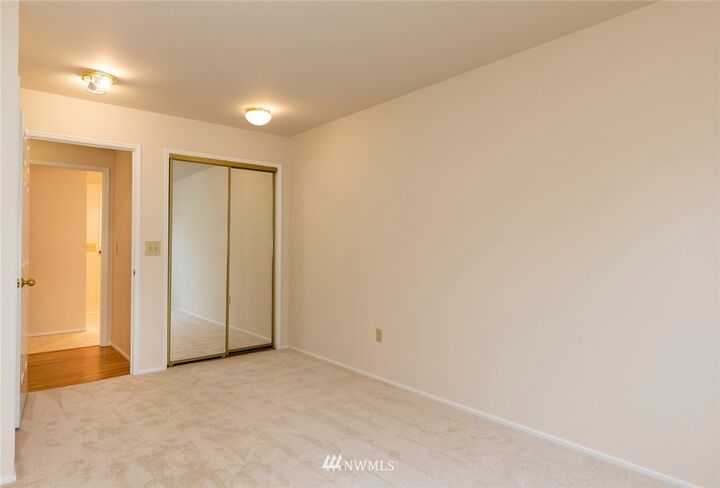 Property Photo:  4016 220th Place SE 1137  WA 98029 