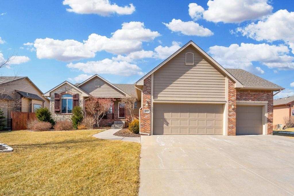 Property Photo:  2403 N Flutter Ln  KS 67228 