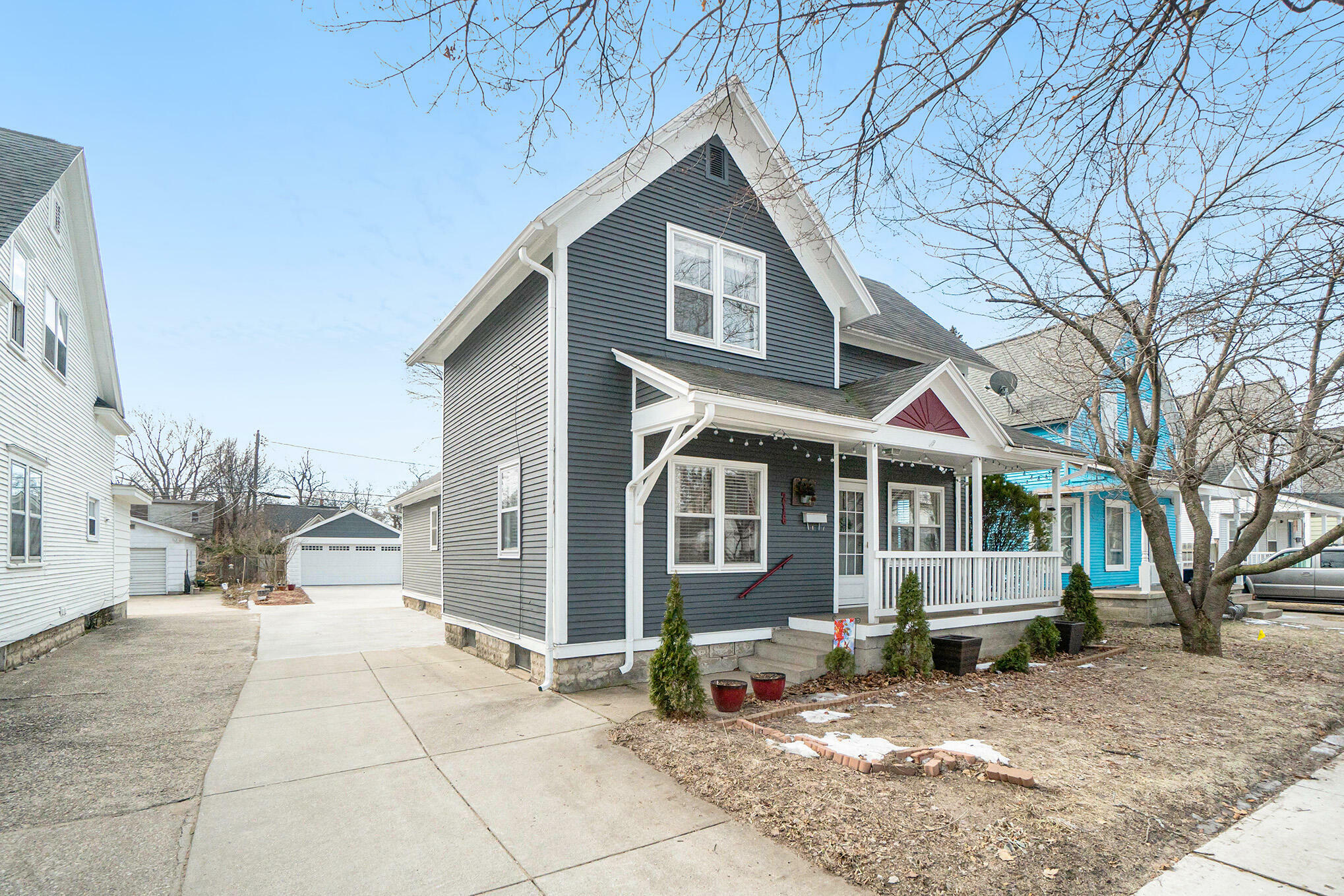 Property Photo: 216. W 10th Street MI 49423