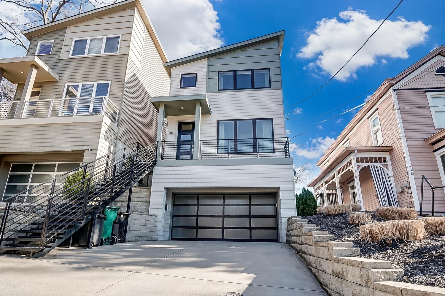 Property Photo: 418 McDowell St OH 45226