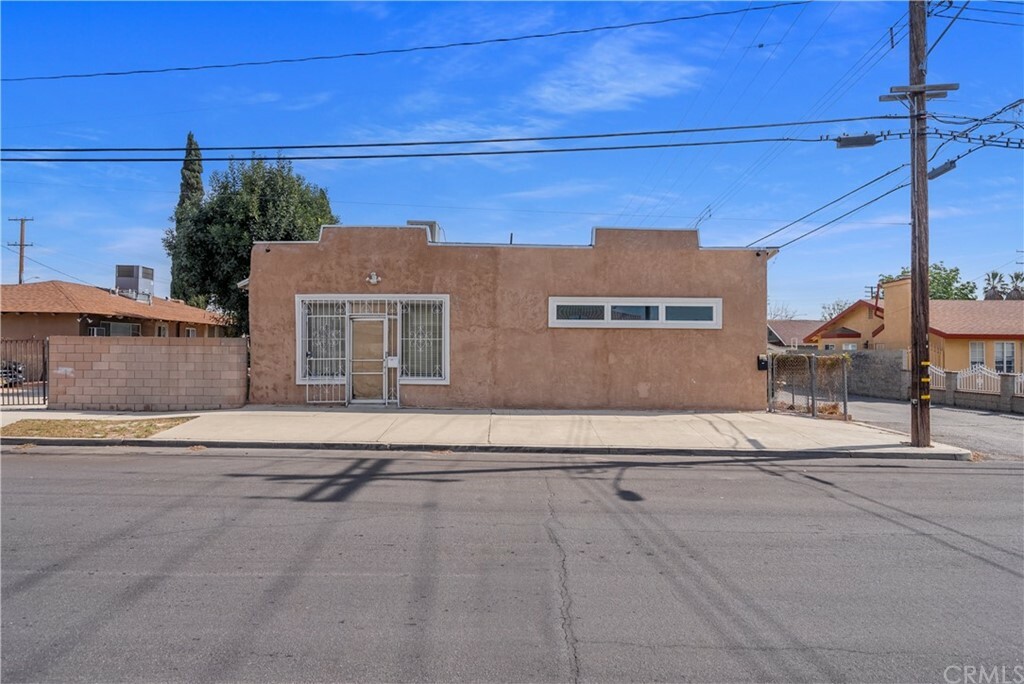 Property Photo:  242 S 7th Street  CA 92324 