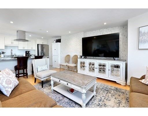 Property Photo:  34 Hancock Street 6  MA 02114 