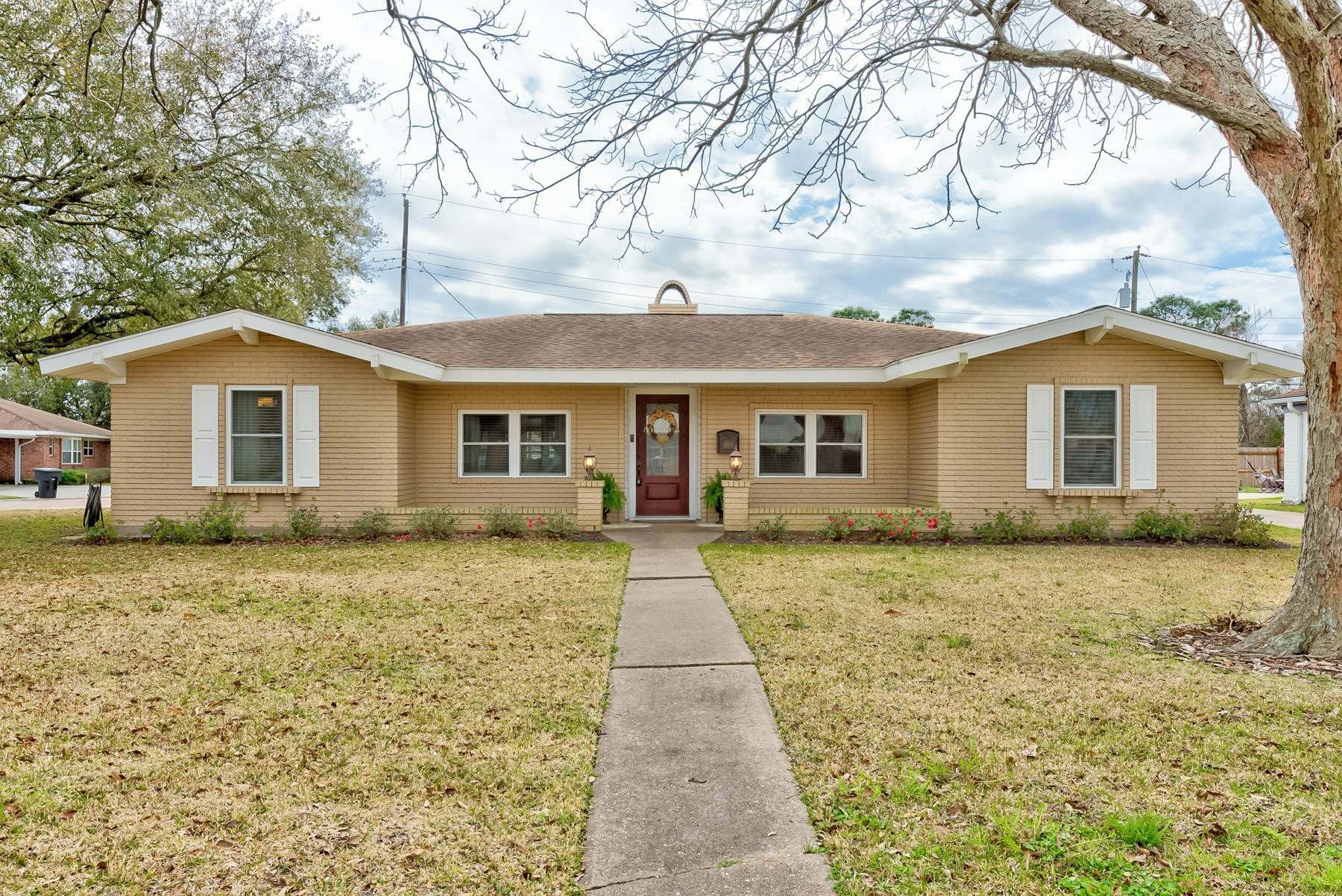 Property Photo:  1103 Verna Drive  TX 77627 