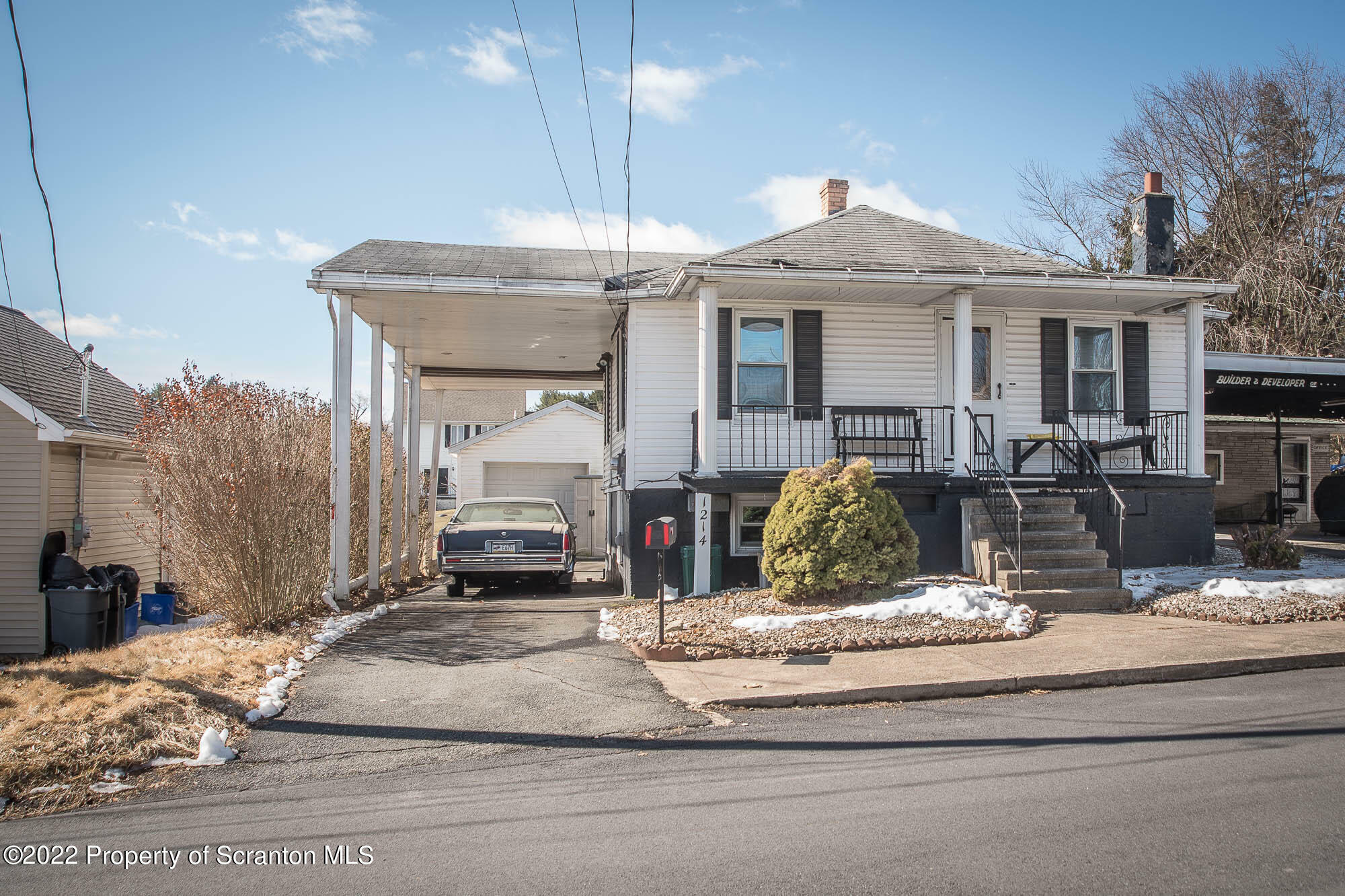 Property Photo:  1214 Mine Street  PA 18518 