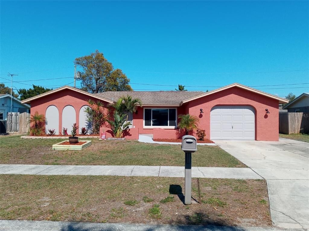 Property Photo:  1100 Rushmore Drive  FL 34690 